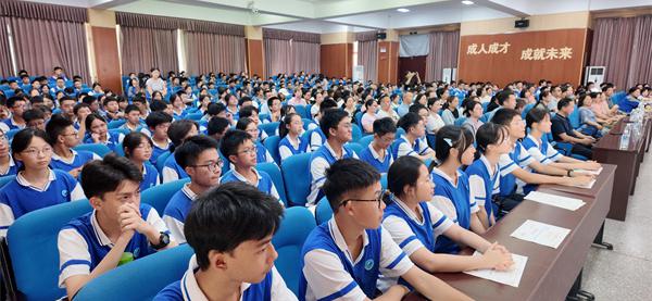 以仪式激斗志，成都三十七中初三学子共赴青春之约