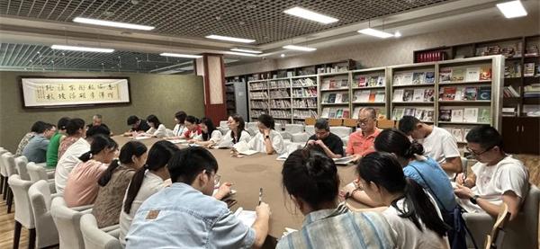 凝心聚力 高新新科学校召开九年级开学工作会